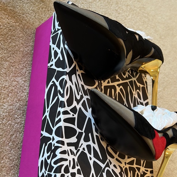 BNWT DVF black and red suede hearts pump size 8.5 - Picture 4 of 4